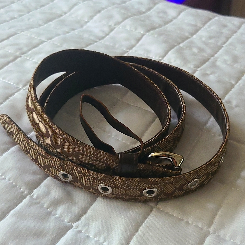 Coach Signature Belt